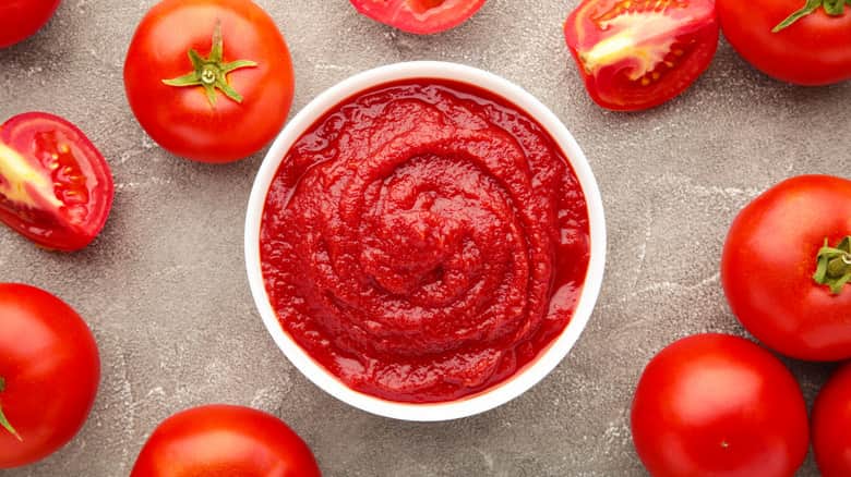 تصویر 1 از رب گوجه فرنگی شیشه ای سحر مناسب پخت انواع غذا با رنگ دهی و کیفیت مطلوب
